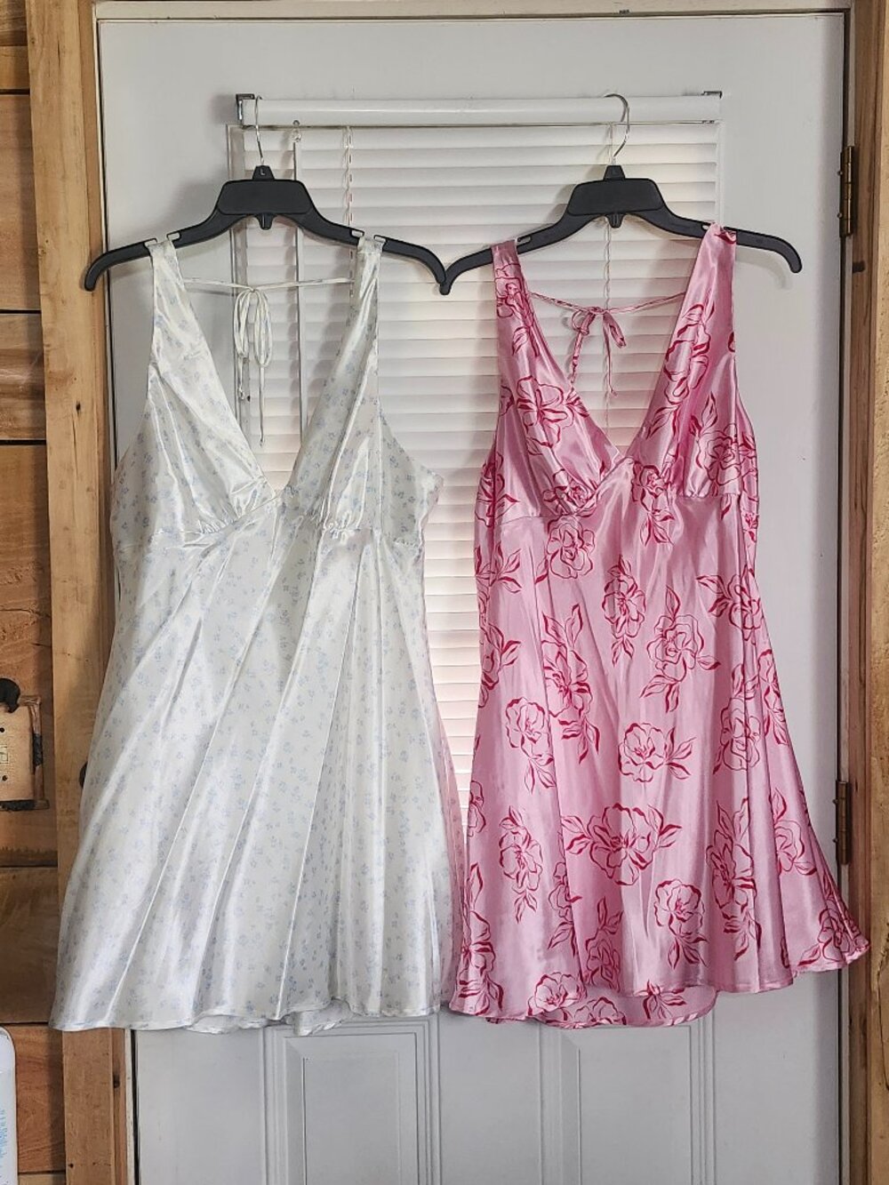 No Boundaries womans night gowns  size xl 14-16